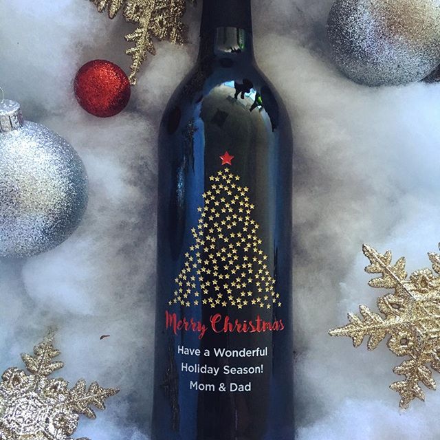 Merry Christmas custom etched wine bottle with Christmas tree by Etching Expressions
