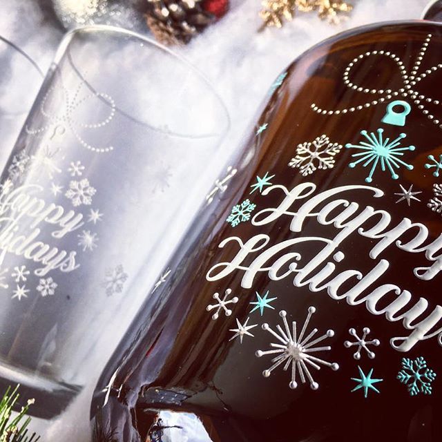 Happy Holidays custom etched beer growler and engraved pint glass